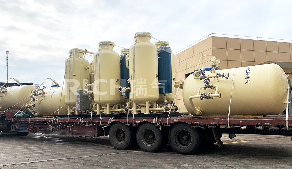 瑞气发往内蒙古的500立方制氮设备如期发货